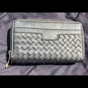 Black weave clutch wallet